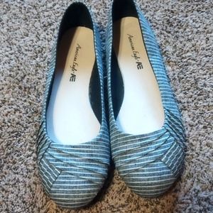 American Eagle ladies flats